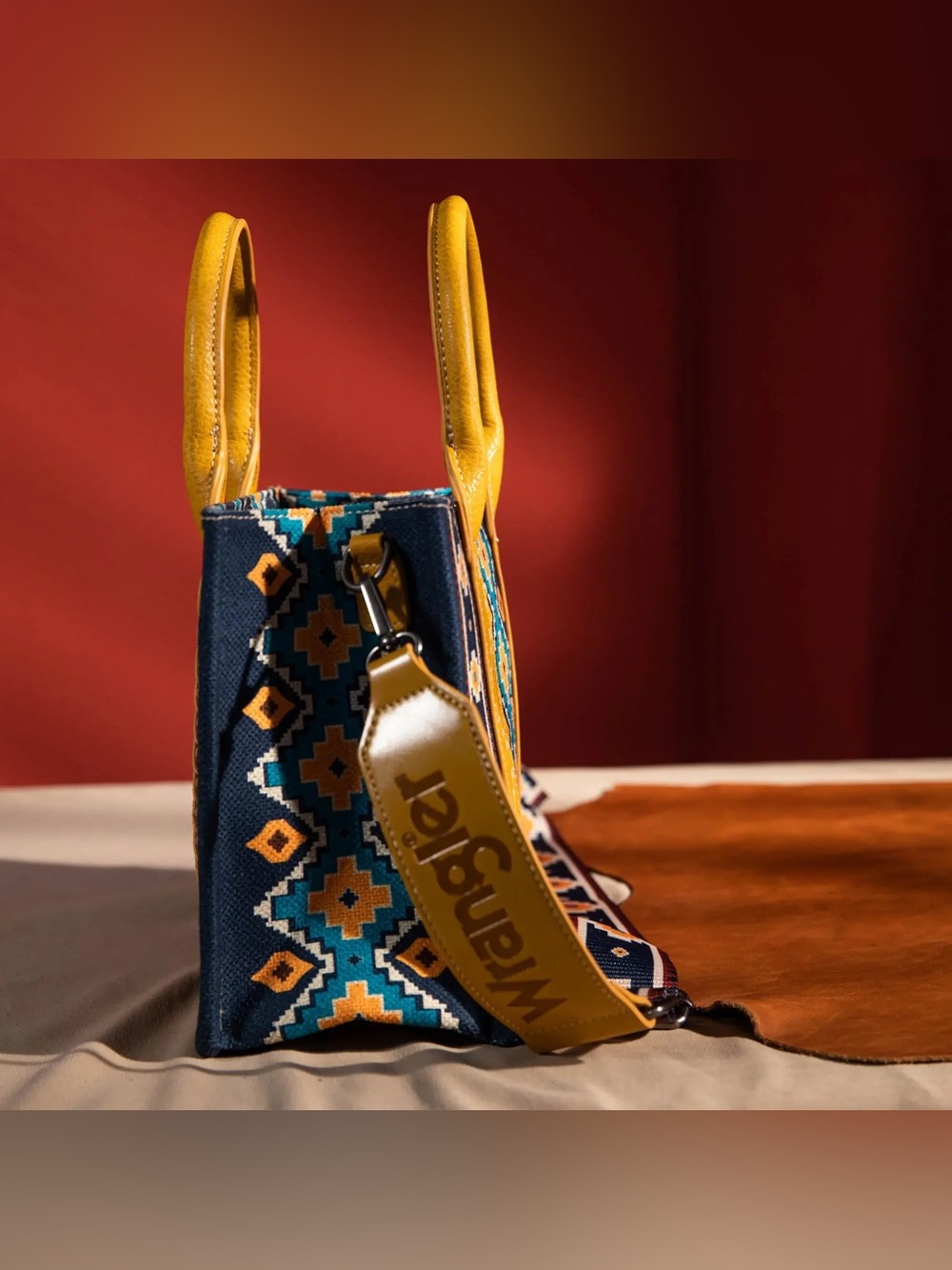 Wrangler Aztec Mustard Crossbody Canvas Tote Bag Satchel Purse Southwestern - Picture 12 of 13